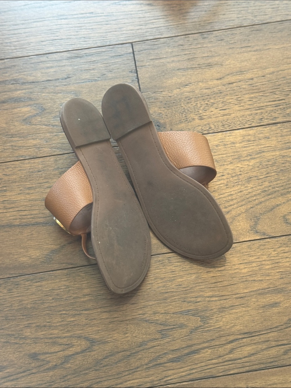 Tory Burch Tan Leather Miller Thong Sandals with Gold Logo - Picture 3 of 6